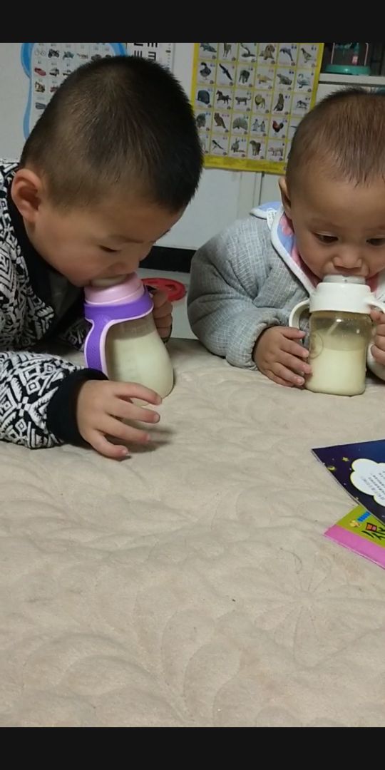 湿疹宝宝如何选择奶粉 (宝宝三岁以后怎么选择奶粉)