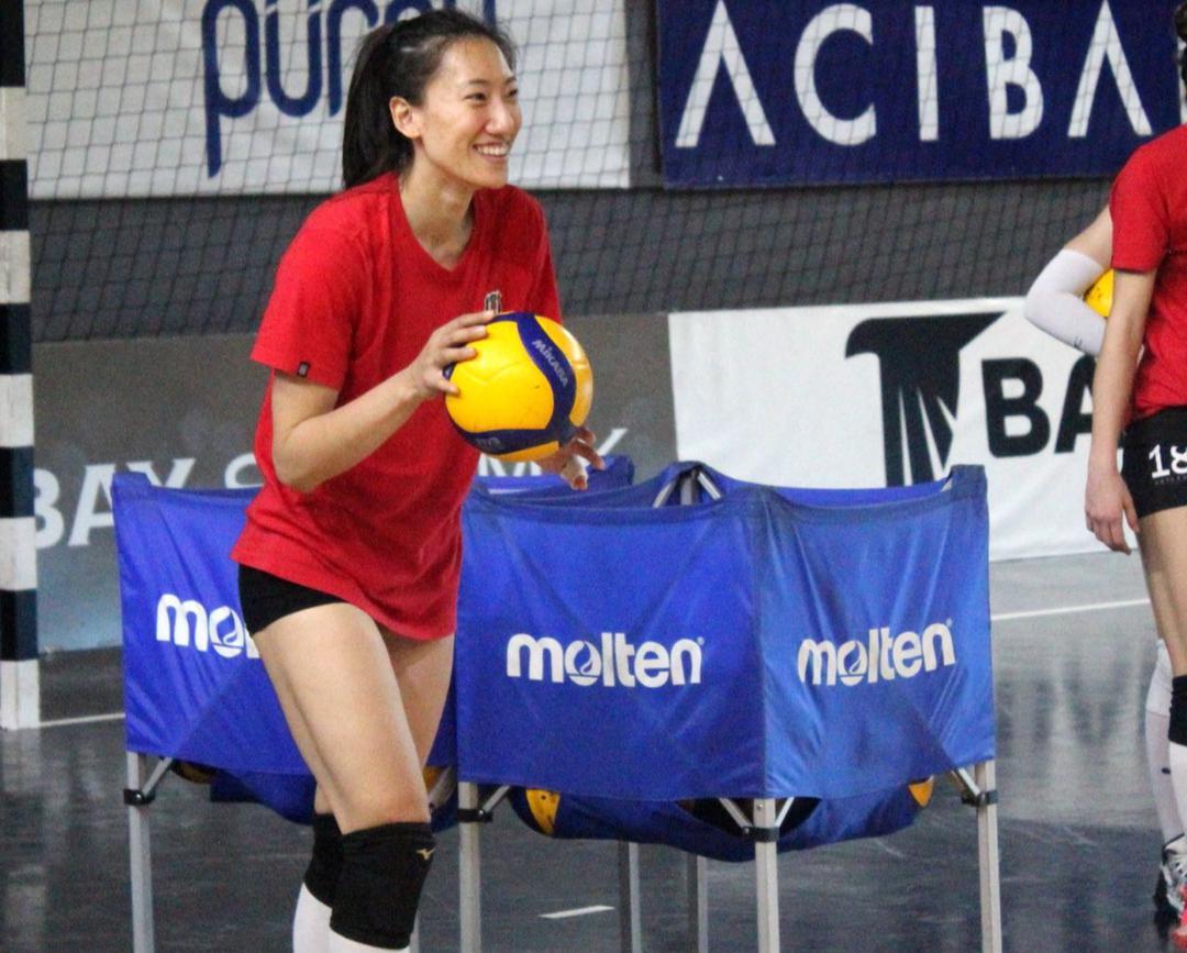 女排队员因请假幸免于难,女排土超联赛最新消息