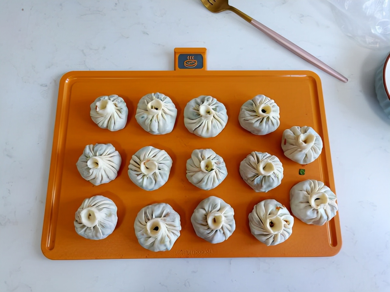 买回来的饺子皮包饺子怎样蒸柔软,饺子皮蒸一下还可以这样吃