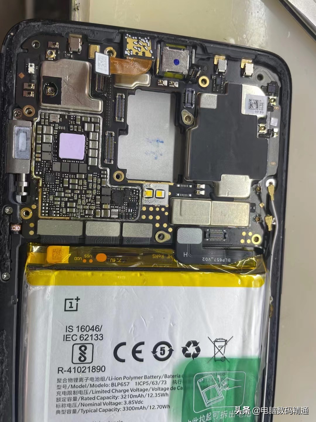 手机进水维修方法,手机一不小心进水最佳处理措施