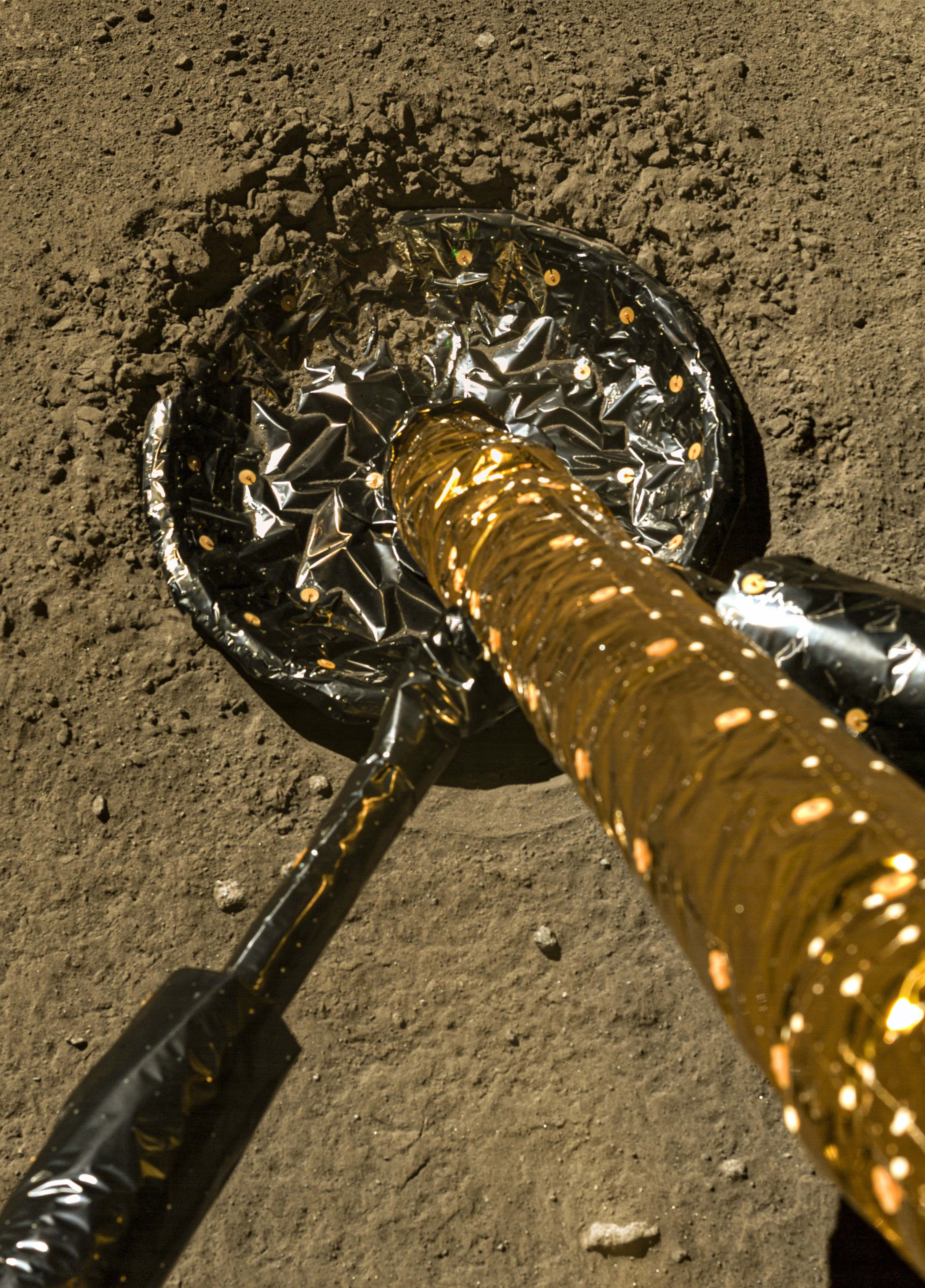 嫦娥五号发回月球照片,嫦娥五号成功登月带回月壤图片