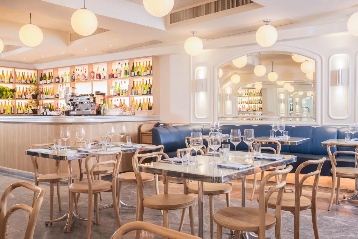 在香港的米其林餐厅用餐,在香港的豪华正餐