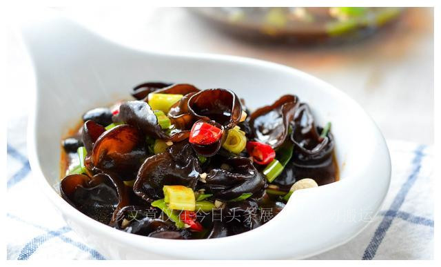 徐福记，在北美杀疯了