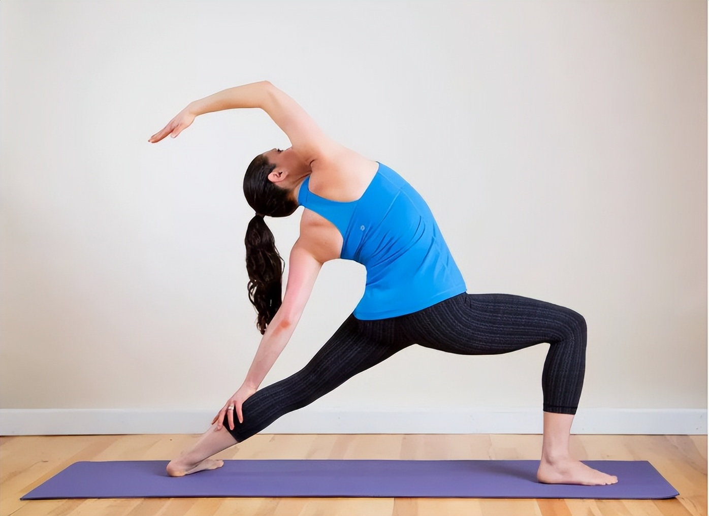 腿酸胀痛麻木可能是疾病的征兆,腿发麻是怎么回事要注意什么