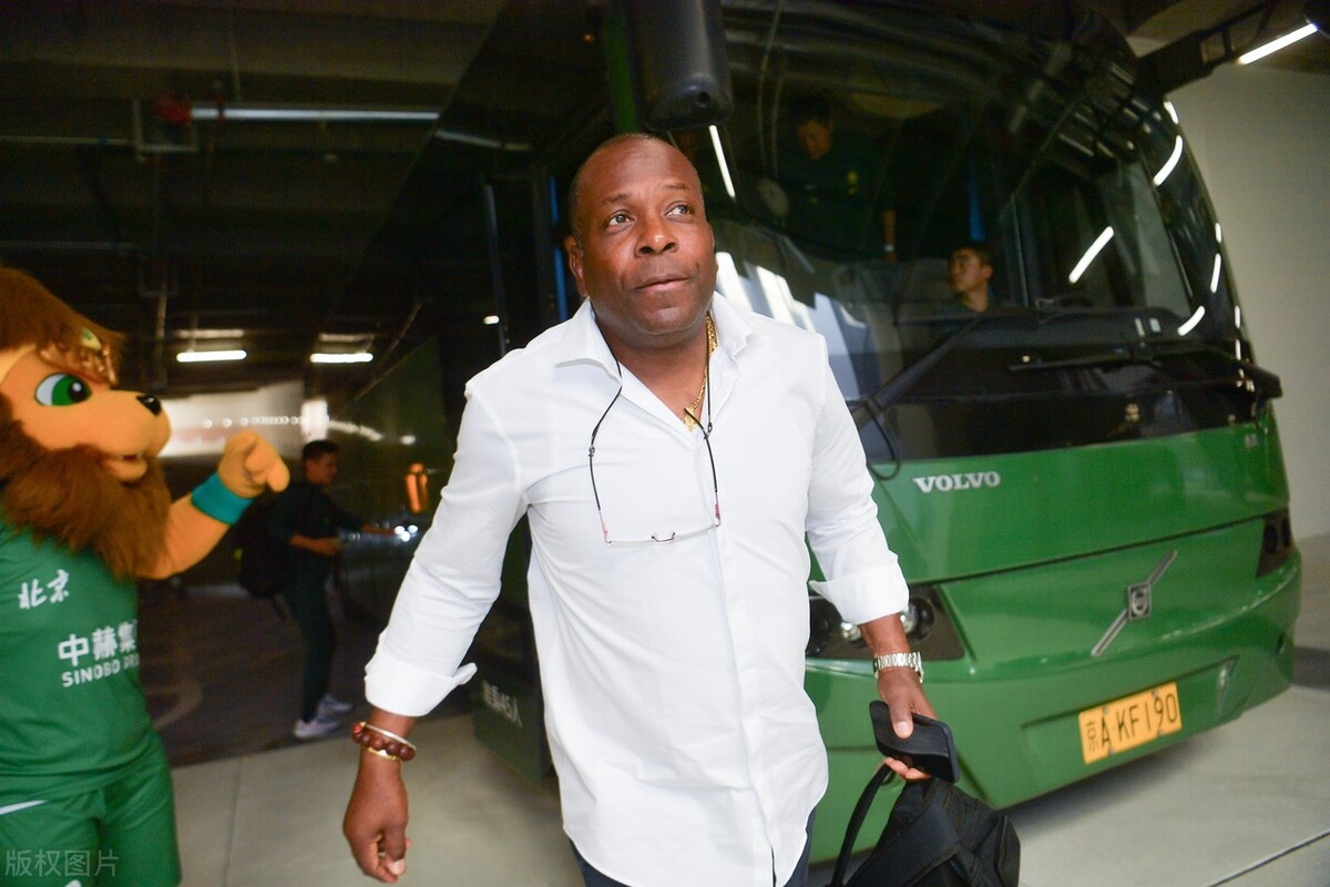 国安官宣苏亚雷斯出任新帅,北京国安与主帅苏亚雷斯续约