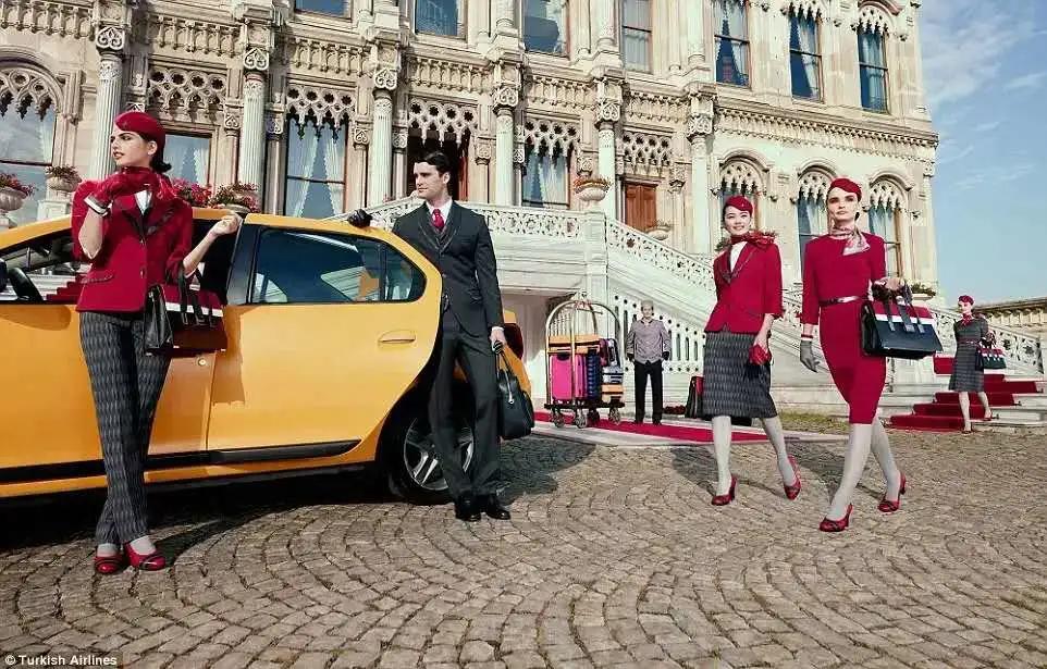 空姐制服每个年代的设计理念,中国国际航空空姐制服设计