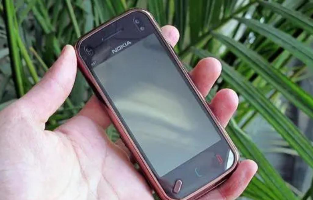 诺基亚复刻机n93,诺基亚n97mini值不值得买