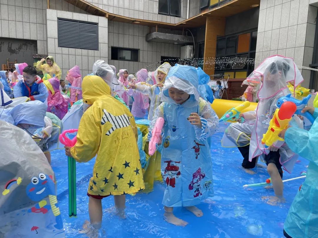 倾听儿童相伴成长六一节视频,六一儿童游玩活动