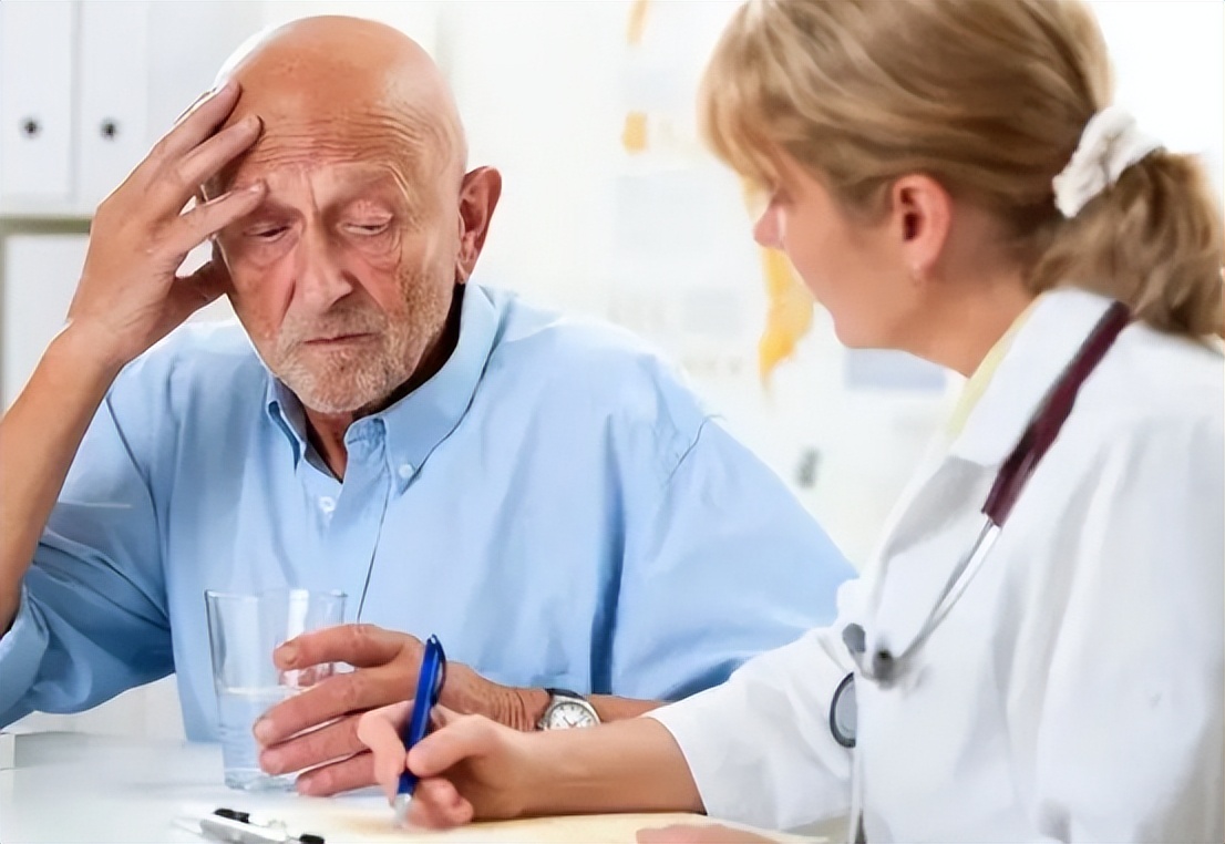 脑梗塞引起的焦虑症怎么办,脑梗塞发作时最迫切的急救方法是