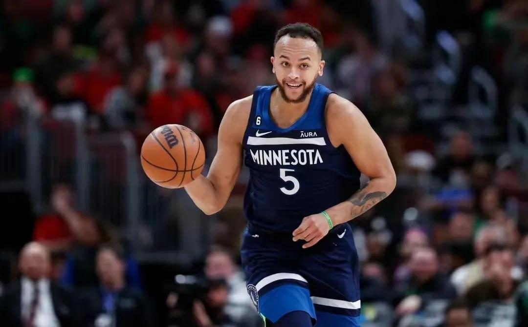 中国篮协开放态度,曝篮协考虑引入归化球员