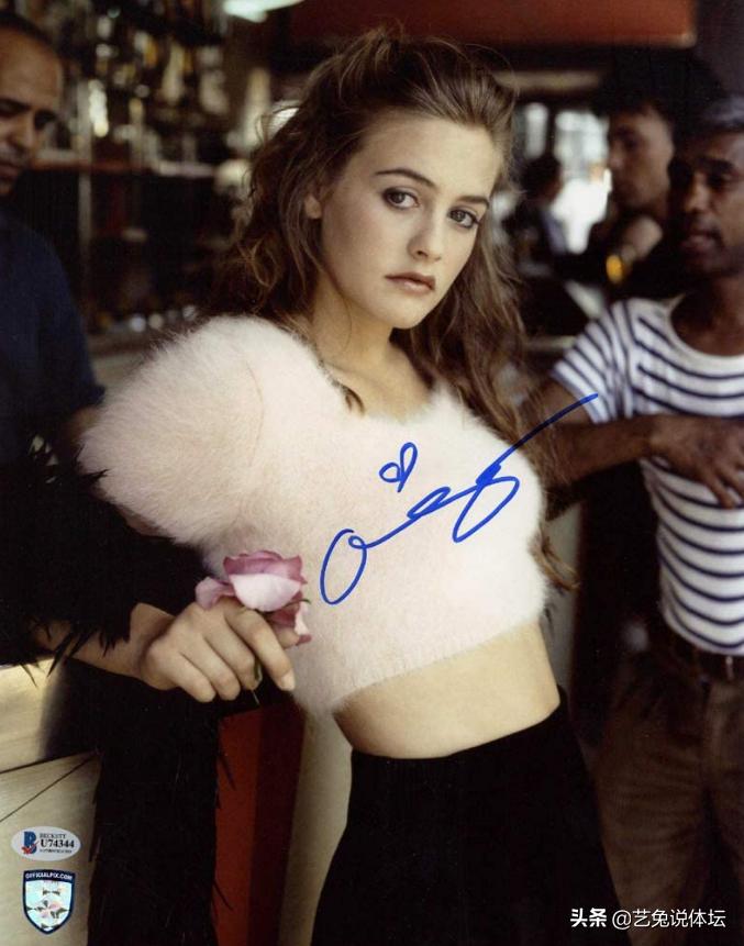 拉拉队的女主角,拉拉队员超模角色