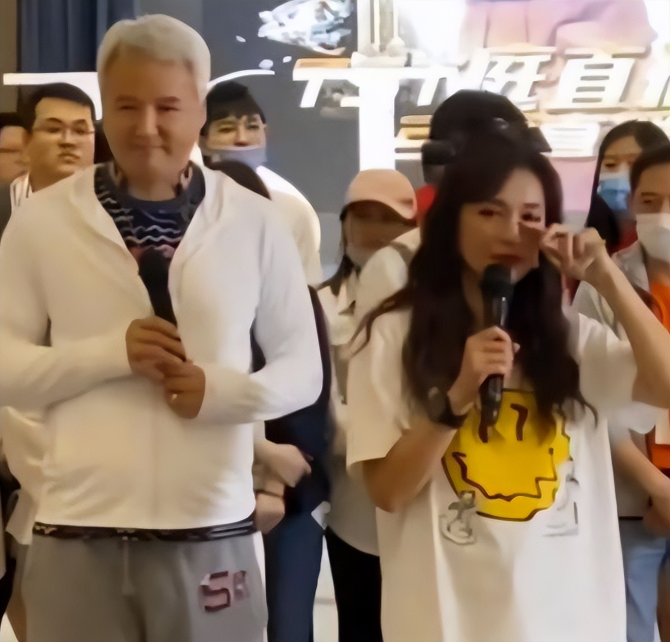 从“万人唾”的郑爽，到张庭夫妇，明星割韭菜的方式越来越丑陋