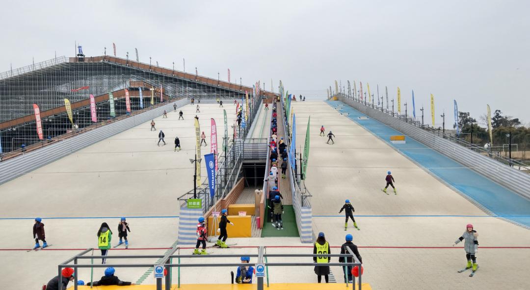 冷冰雪如何撬动热经济,冷冰雪带动热经济