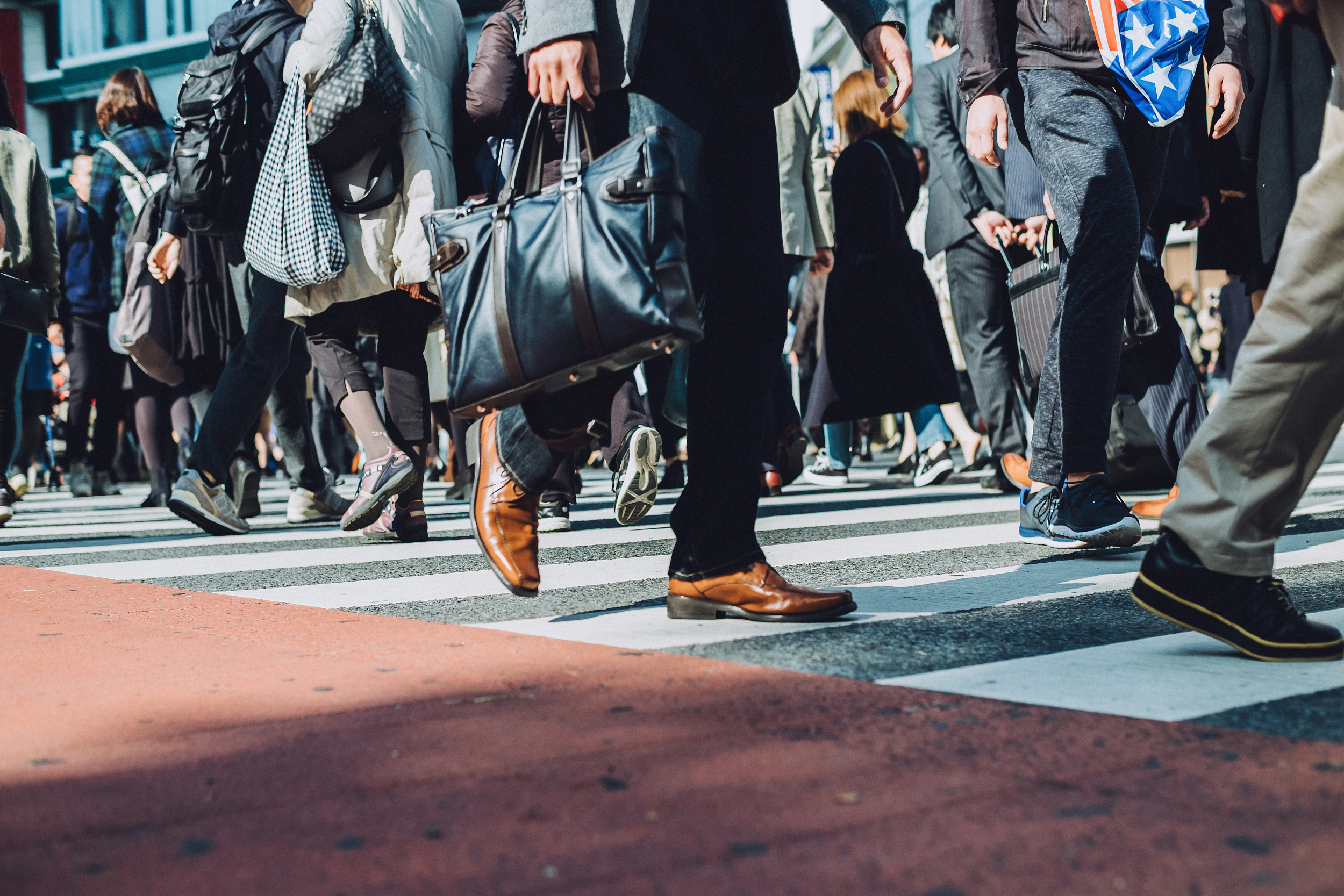 在香港打工5年赚100万,在香港打工一个月赚十万