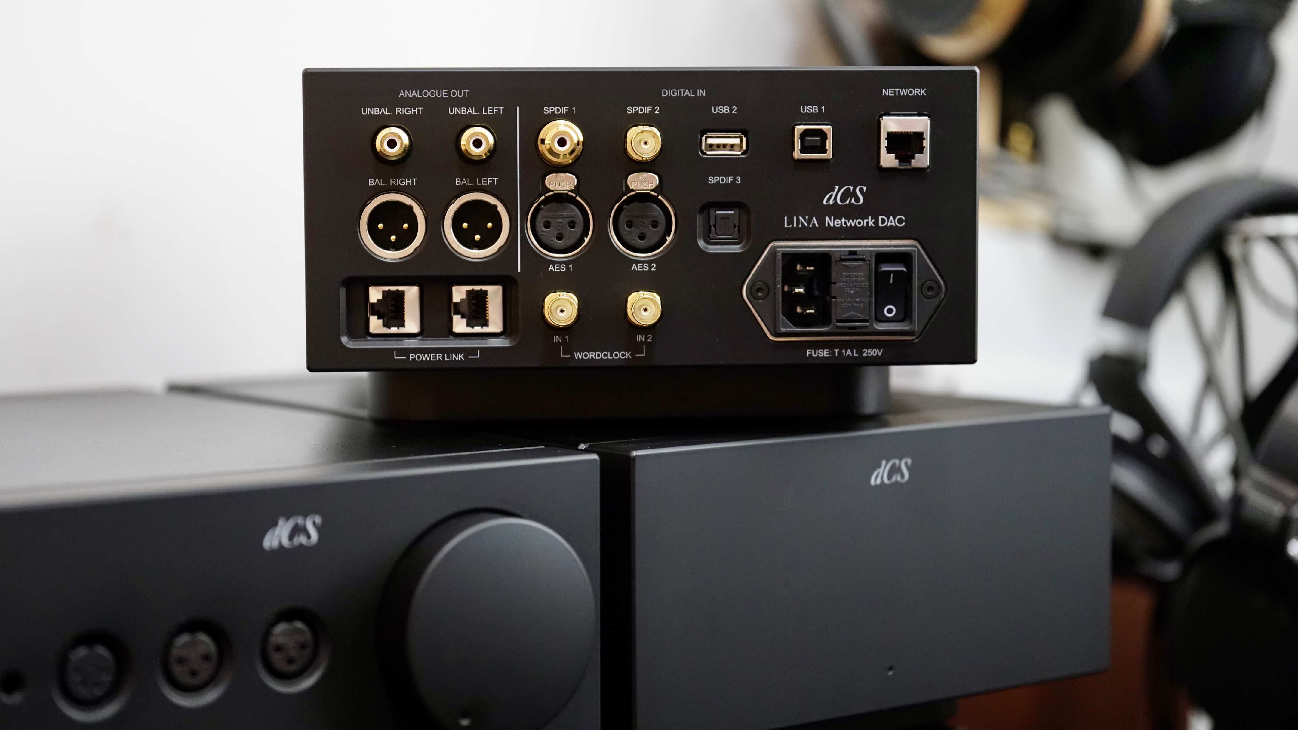 世界上最贵的耳机是哪款,世界上最贵的耳机是多少钱