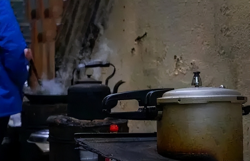 南昌夫妇开餐馆只收一元,夫妻开菜店每天亏本100块