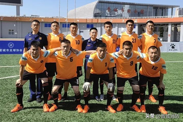 绿茵场上,绿茵场上展风采