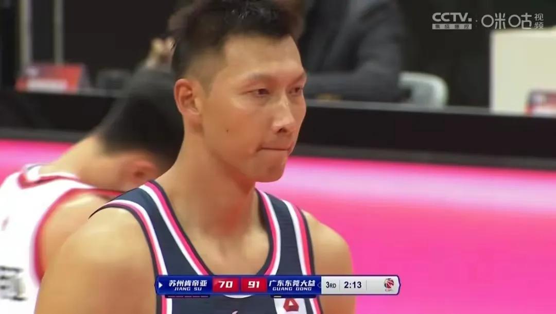 杜锋第一次5上5下战术,杜锋手握三大奇兵出击