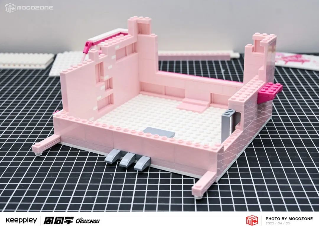 【积木测评】旋转的场景变换！周杰伦首款积木套装很有趣