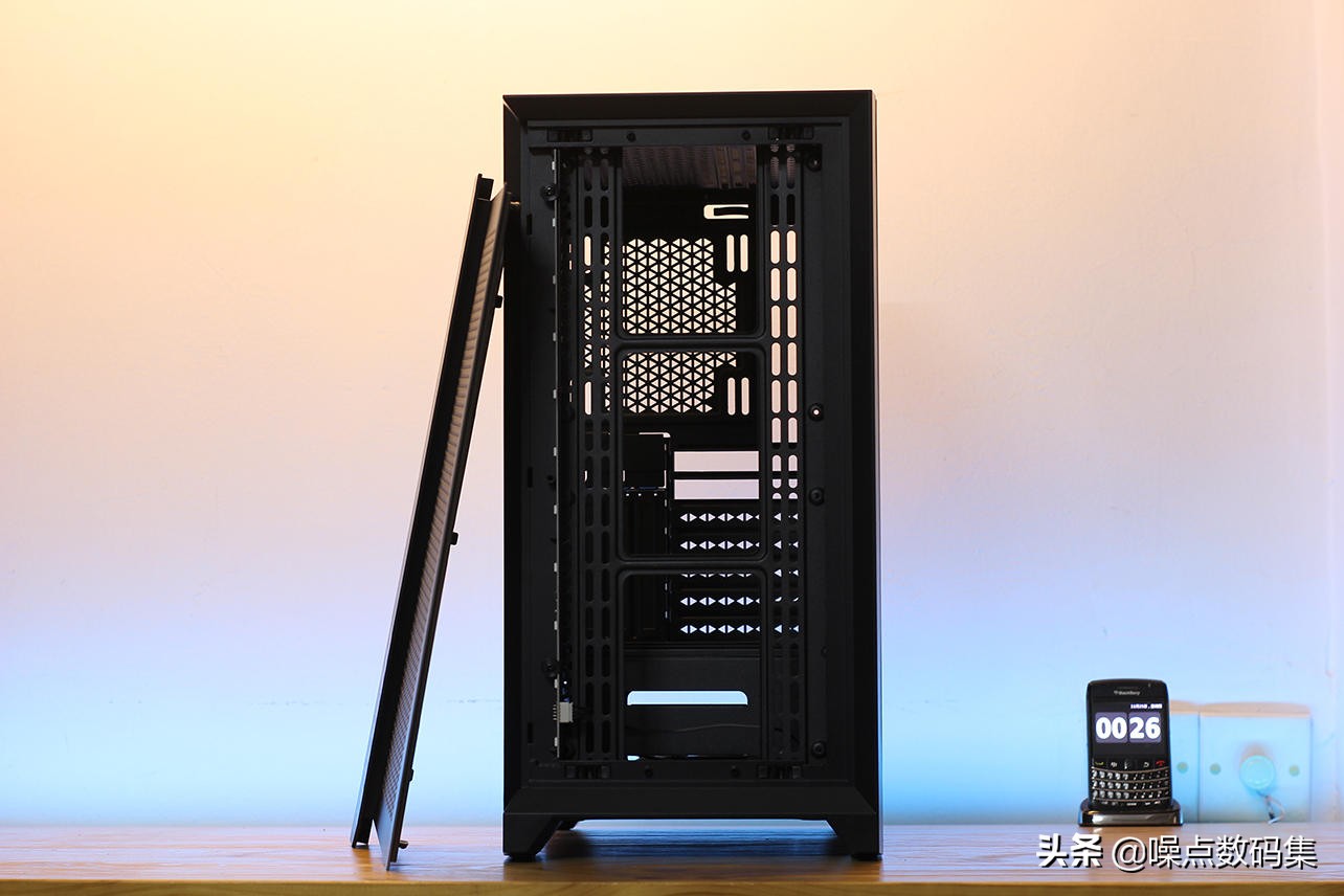 钛3080机箱,价格便宜但是散热很好的机箱