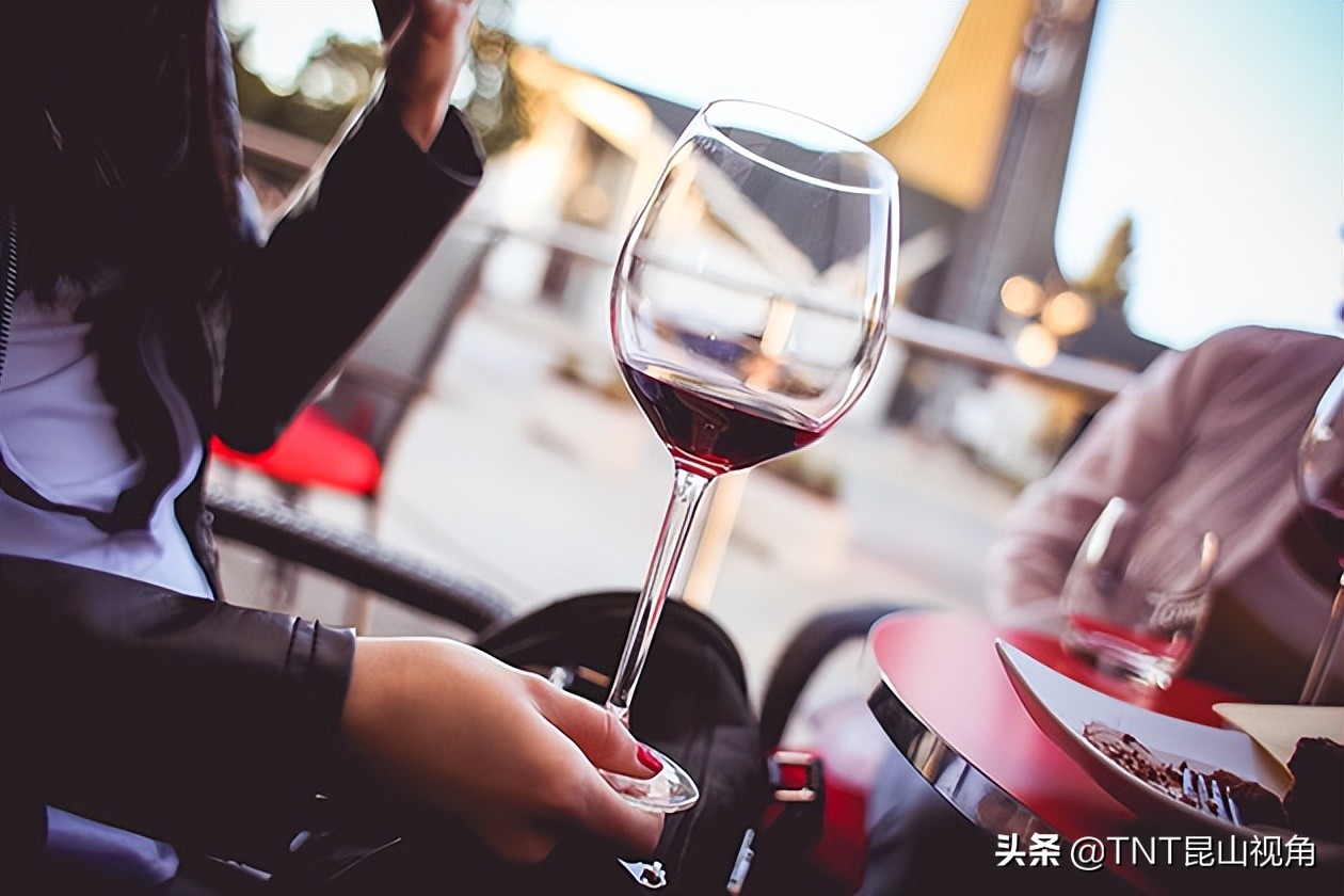 喝红酒醒酒的正确方法,干红酒怎么喝才正确