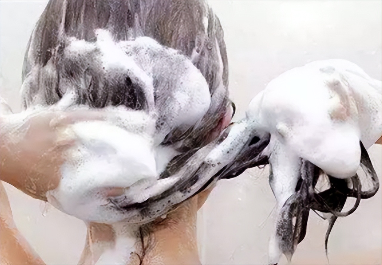 能长期使用硫磺皂洗头吗,坚持洗硫磺皂可以变白吗