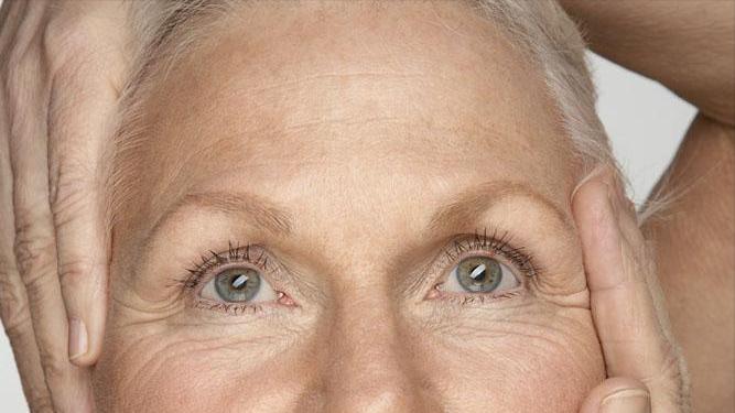 更年期颈肩背痛一般要持续多久,更年期肩部疼痛是正常的