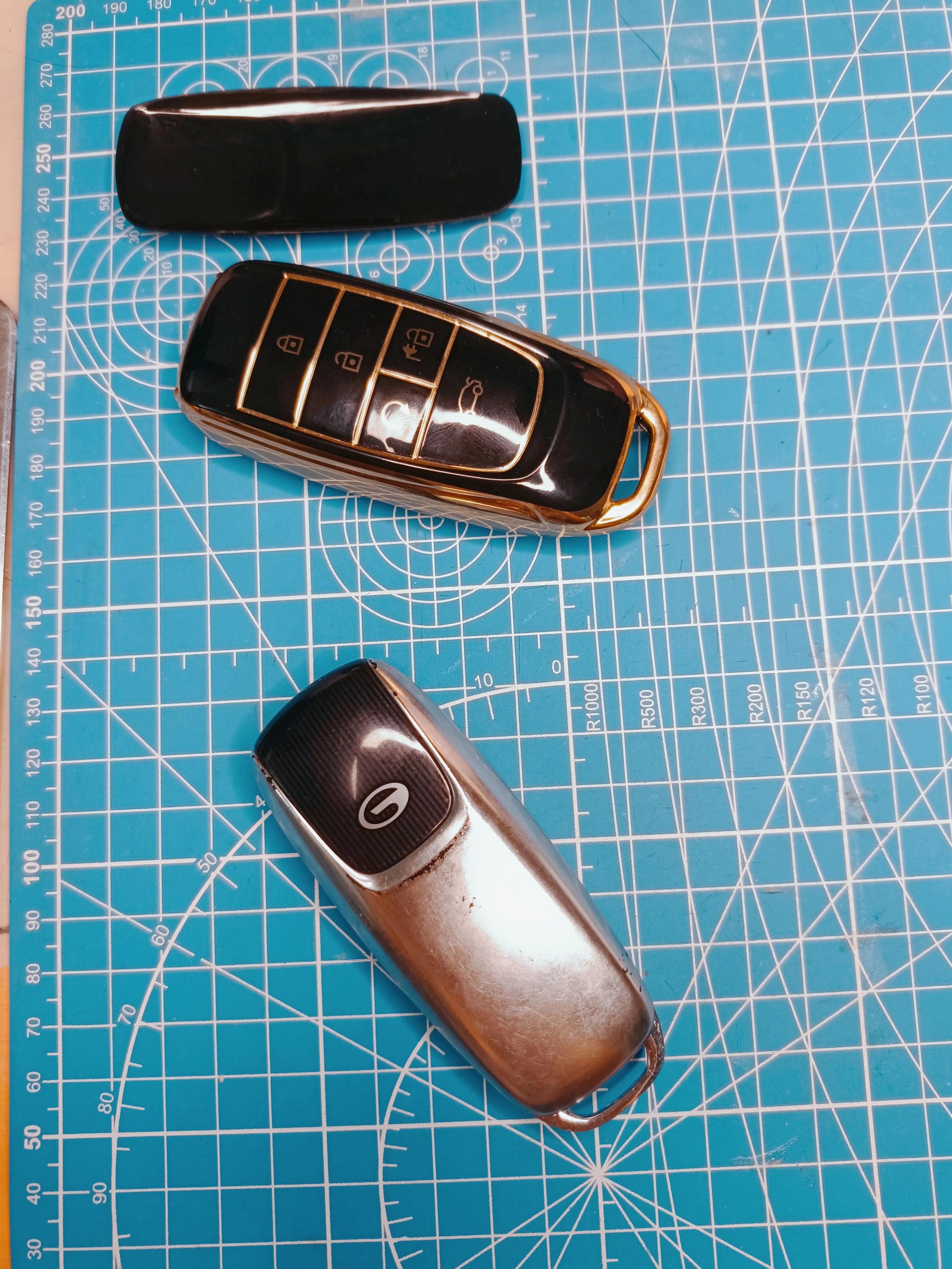 鍚嶅浘閽ュ寵鐢垫睜鏇存崲鏁欑▼,鎬庝箞鏇存崲姹借溅閽ュ寵鐢垫睜