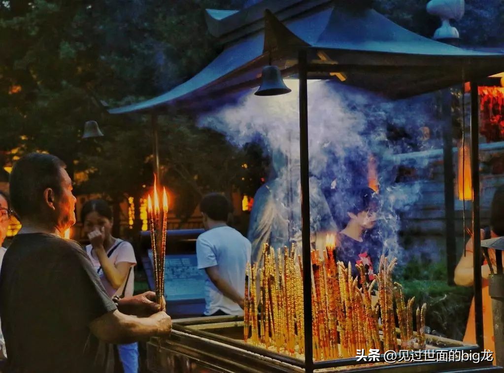 烧香为什么要烧头柱香,烧香不烧断头香是什么样的