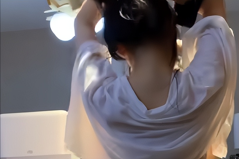 央美毕业生扮名媛21天遭保安搭讪,女大学生假扮名媛原视频