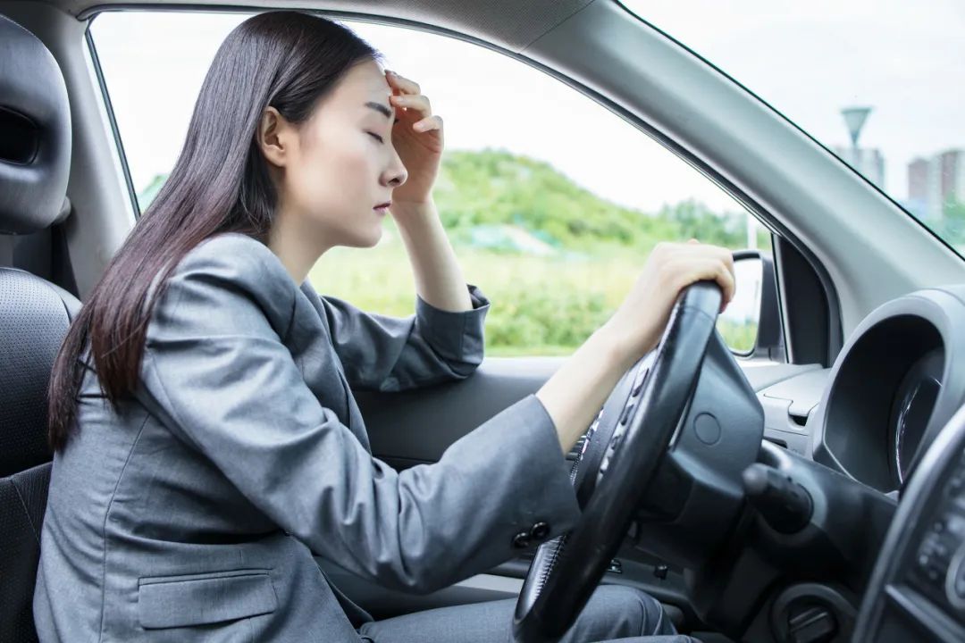 睡多了容易嗜睡,睡得多是嗜睡吗