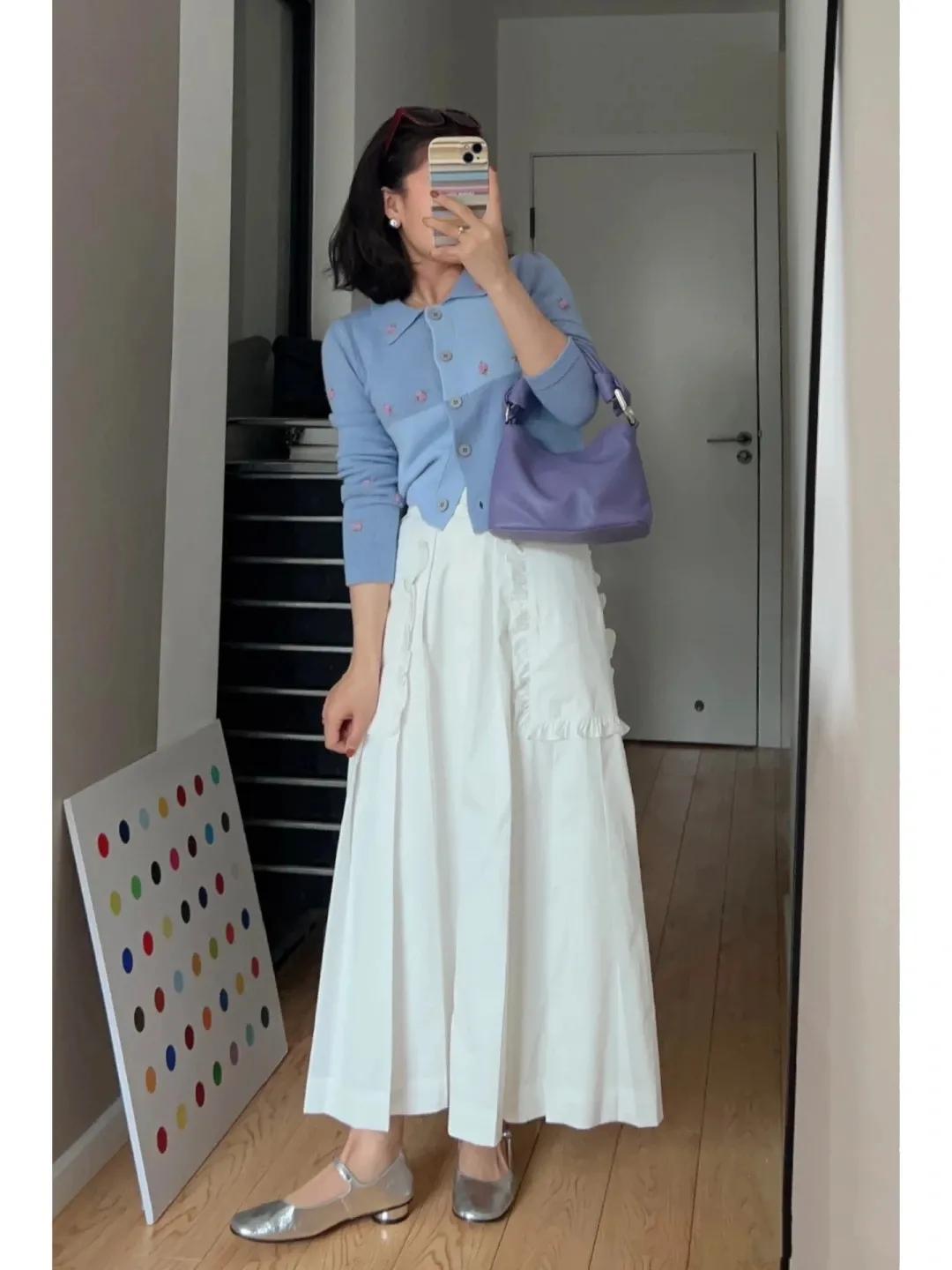 蓝白极简风,蓝白搭配给人干净俊朗的感觉