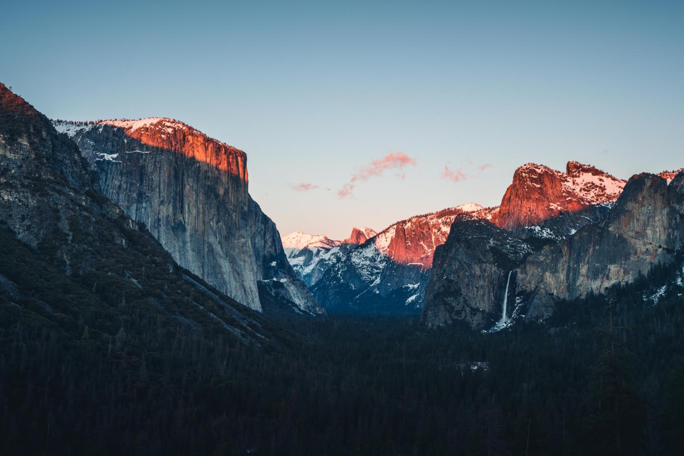 让女人“怦然心动”的3个技巧，坏男人都在用