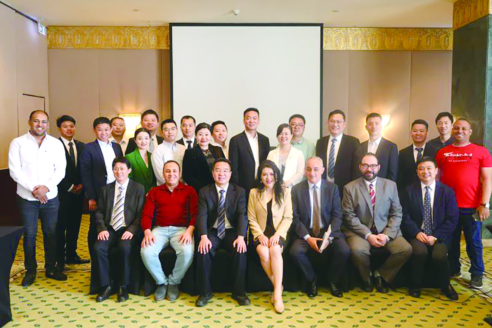 株企对非贸易观察:从个体掘金到组团出海