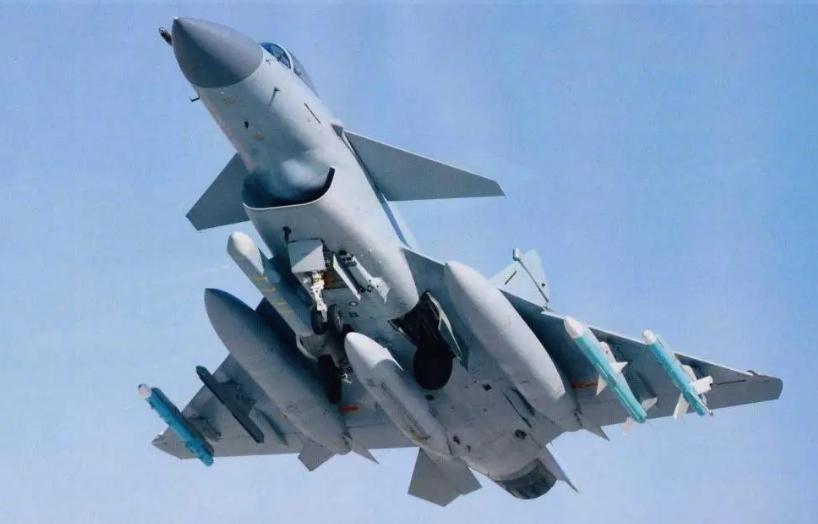 歼10首次对外曝光外形图,歼10最新真实消息