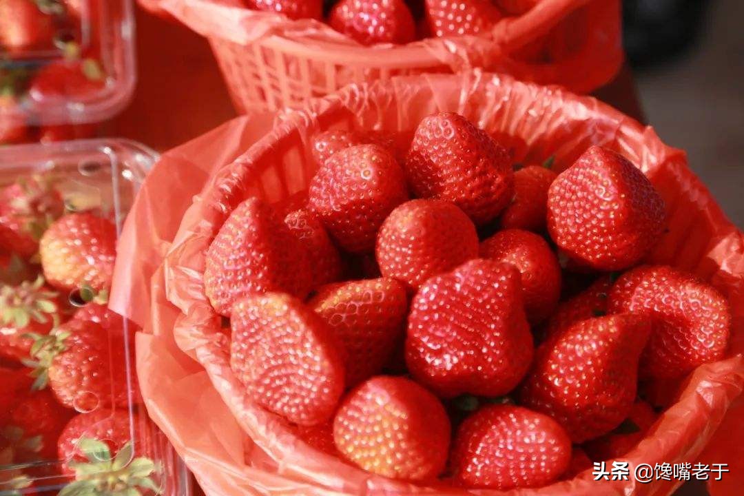 糖分比较低的适合老年人吃的水果,低糖高营养中老年人要多吃