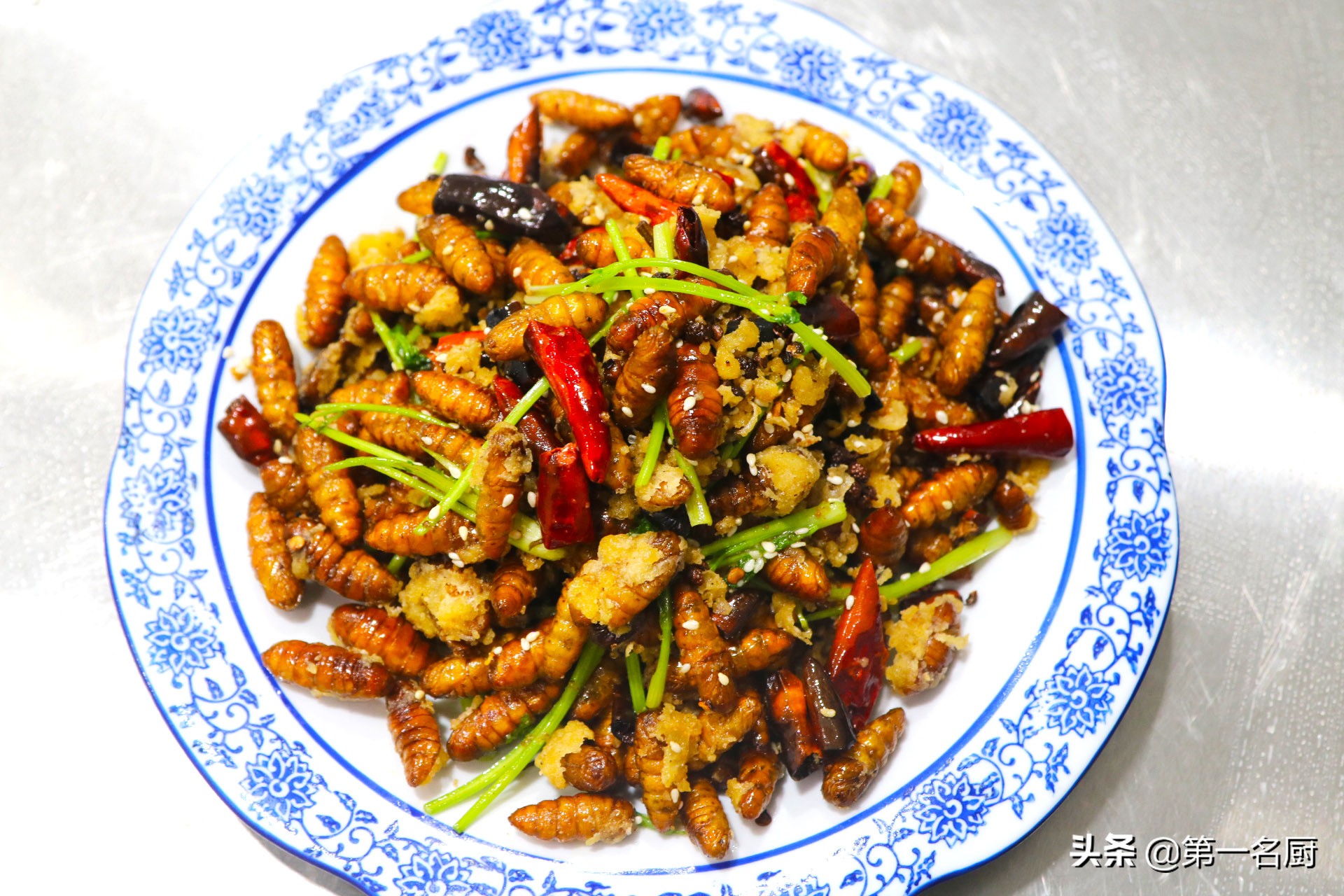 男人在生活中吃什么会更健康,建议男人别太节俭多吃这5种食物