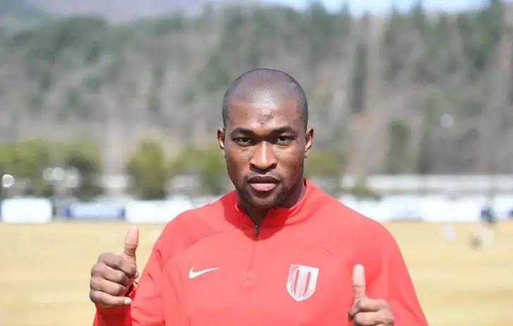 球迷大规模转会,球迷高喊武磊转会