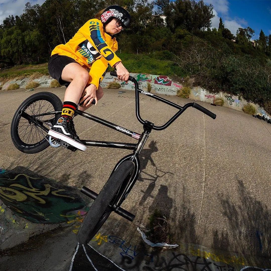 vans鞋子2023联名,vans2023联名款