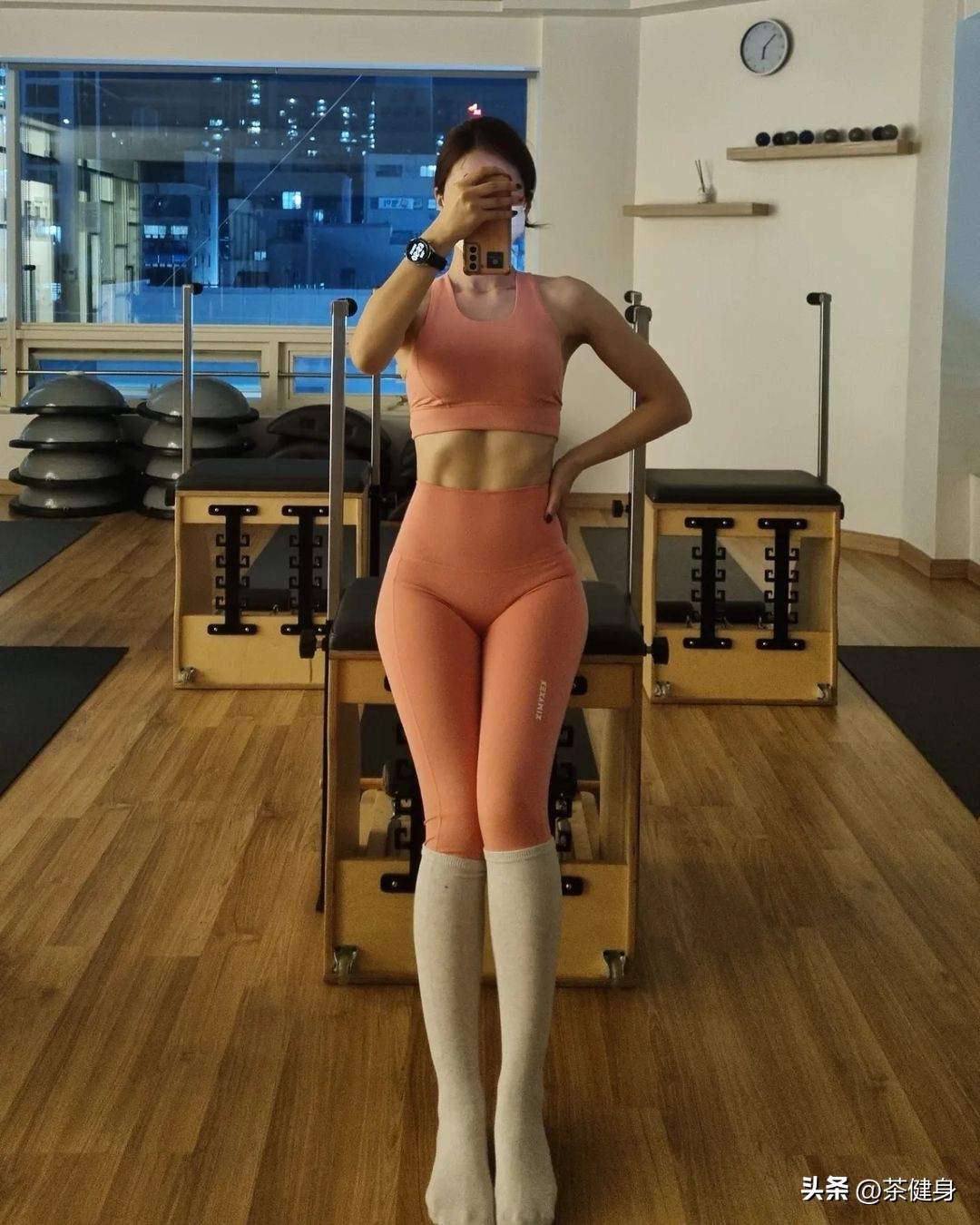 刘备感叹髀肉横生的图片,刘备大腿赘肉