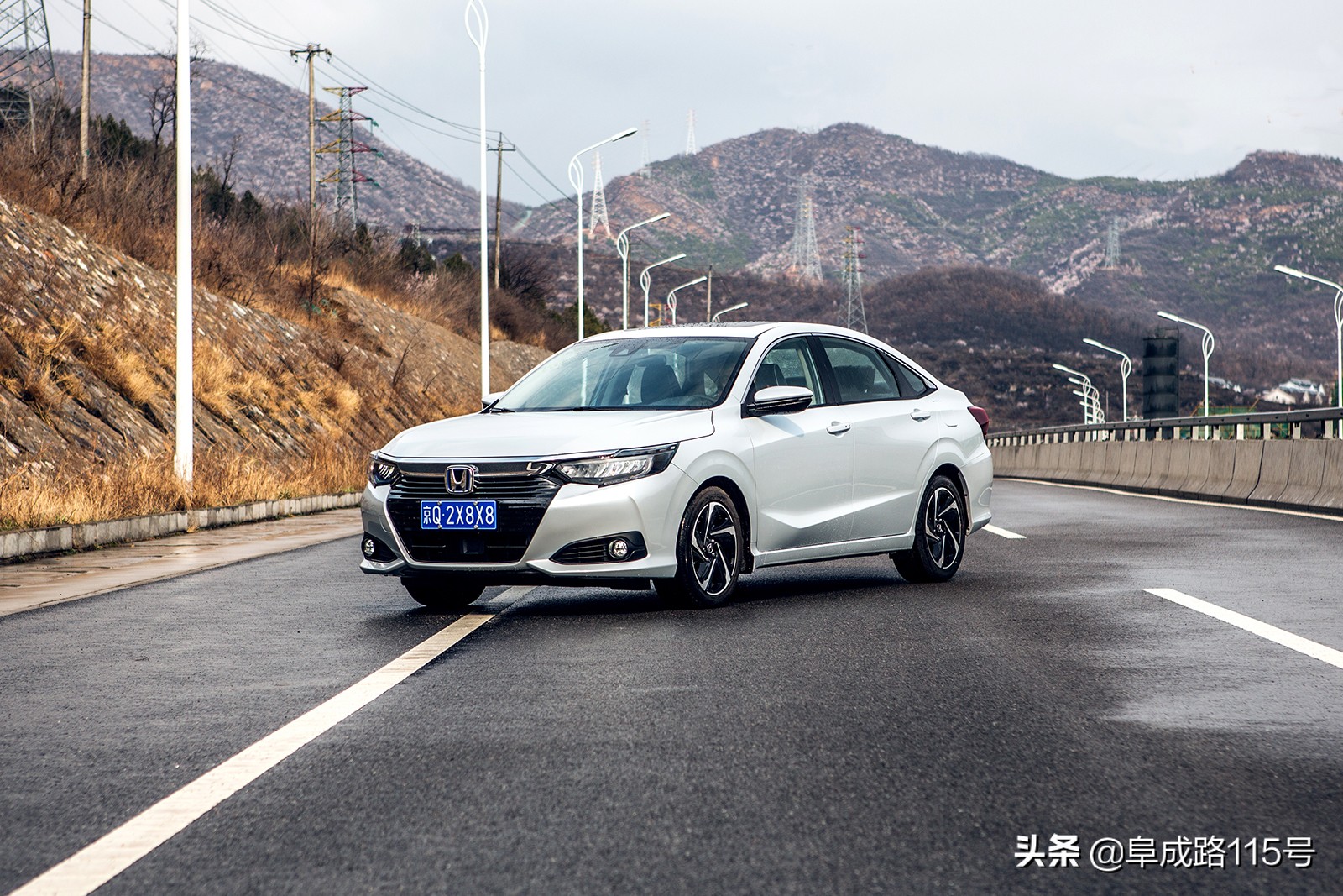 百公里3.4L车机更智能优惠1.5万的凌派锐·混动值不值得买