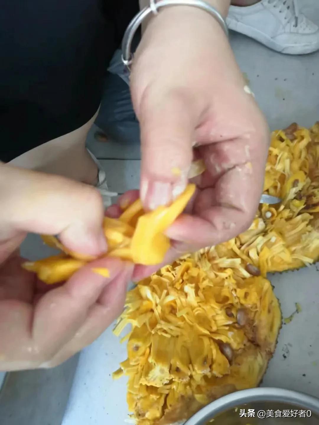 剥完菠萝蜜手上的白胶怎么处理,菠萝蜜好吃不好剥