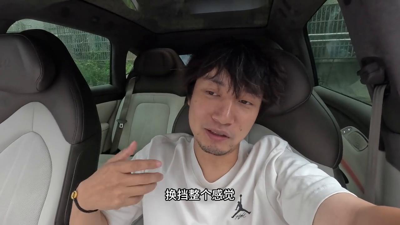 艾瑞泽8试驾及油耗测评,奇瑞艾瑞泽8对比长安uni-v