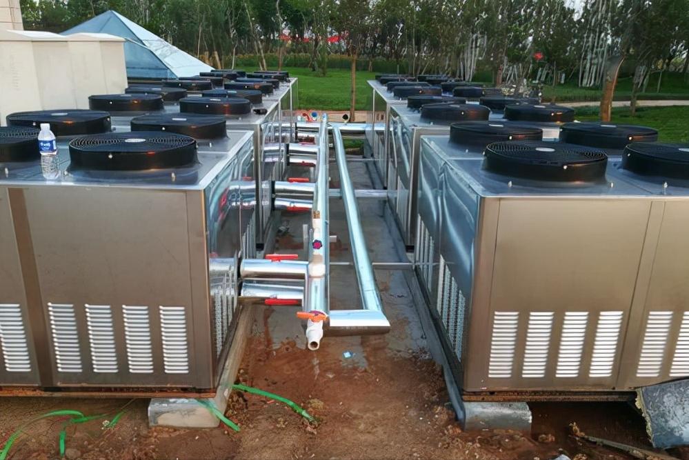 空气能热泵带地暖的优点和缺点,空气能热泵采暖与空调的区别在哪