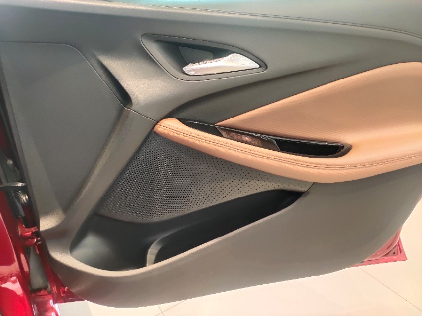 威朗pro发动机,别克威朗pro红色实图