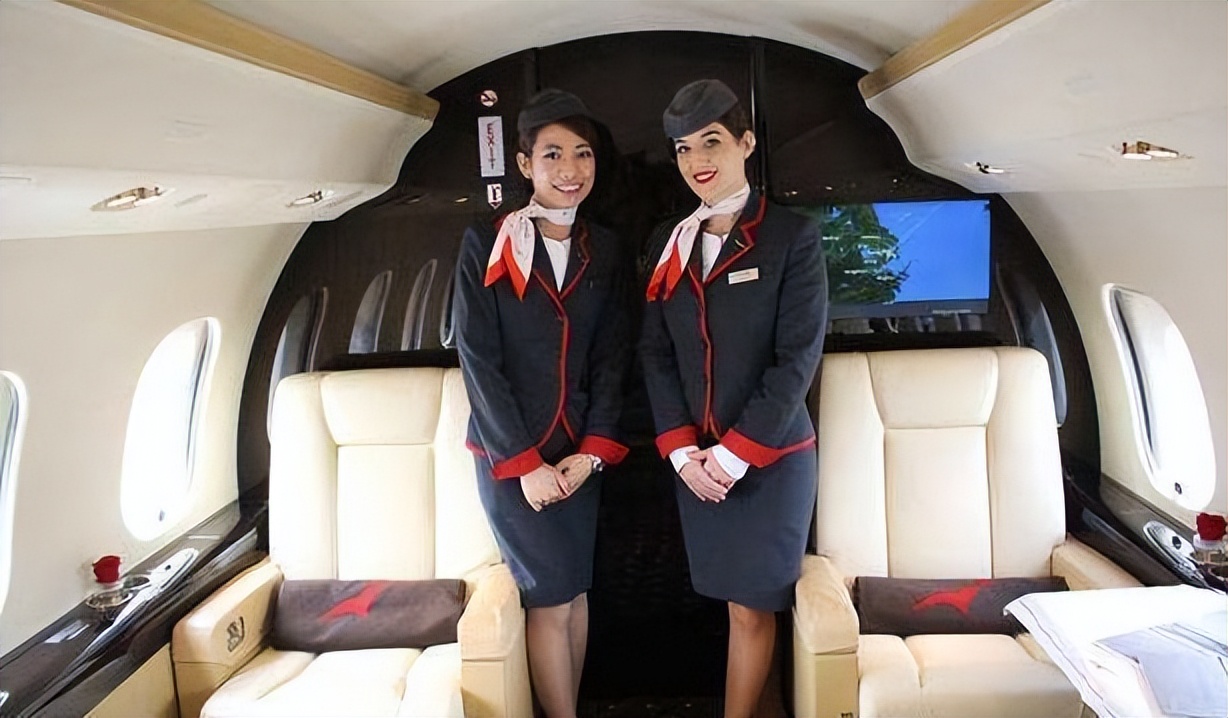 空姐可以免费乘坐飞机吗,空姐坐飞机要免费吗