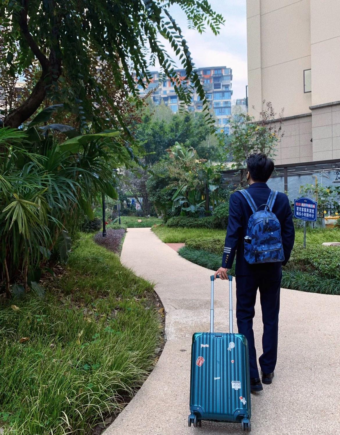 95后的男人独居生活,95后男生房子