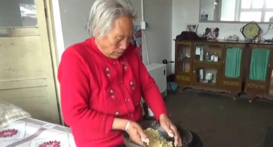 小孩误喝了布洛芬退烧药怎么办,误把药当饮料喝了