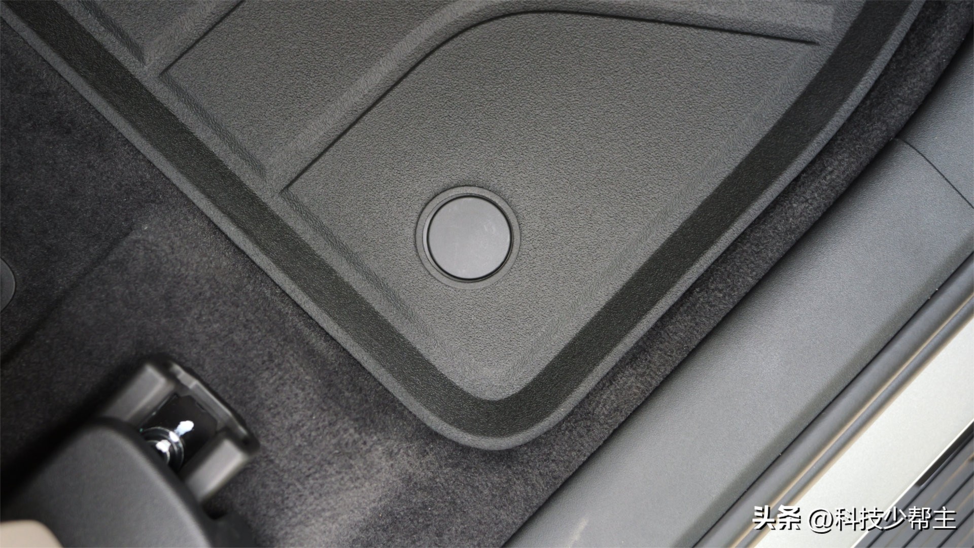 理想l9原厂tpe脚垫和后备箱垫,理想l9车脚垫