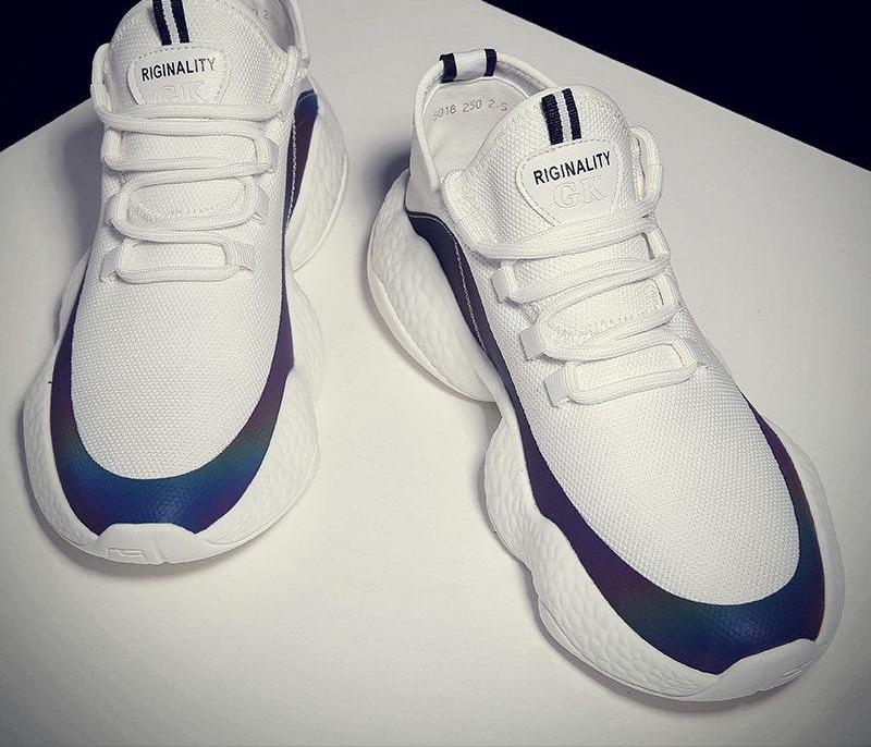 如何清洗球鞋干净且不伤鞋,球鞋白边脏了怎么洗鞋